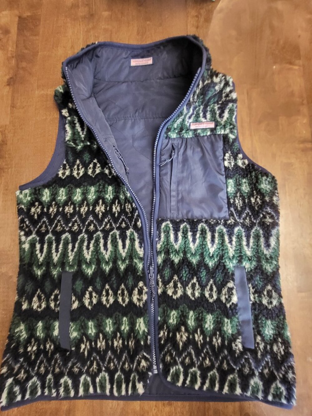 Vineyard Vines Navy and Green Patterned Fleece Vest